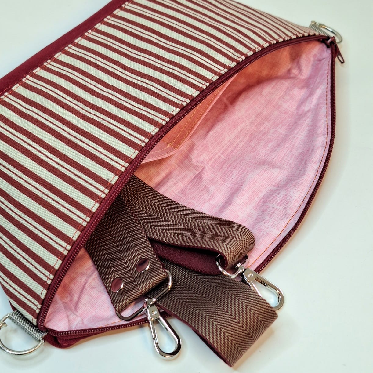 Bauchtasche-Big "Bordeaux Balance"