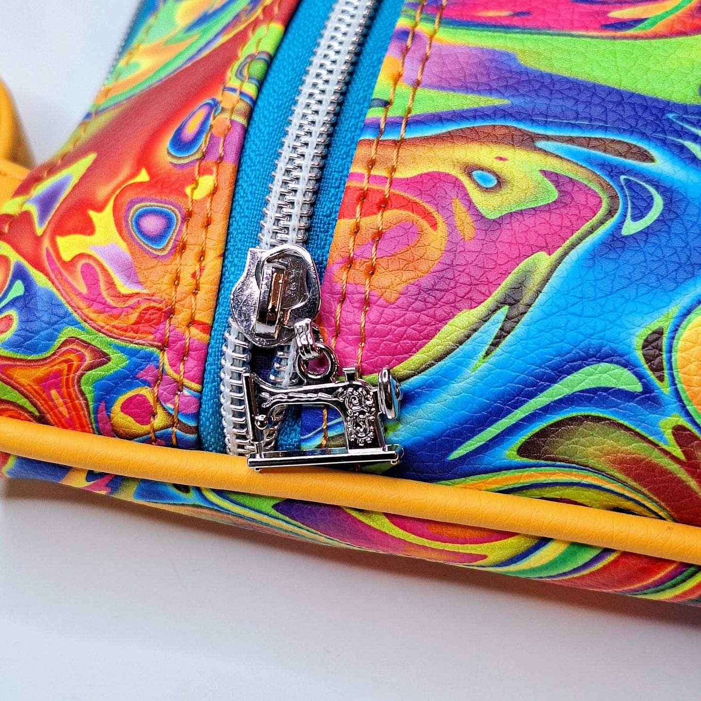 Tasche Schultertasche „Color Swirl“
