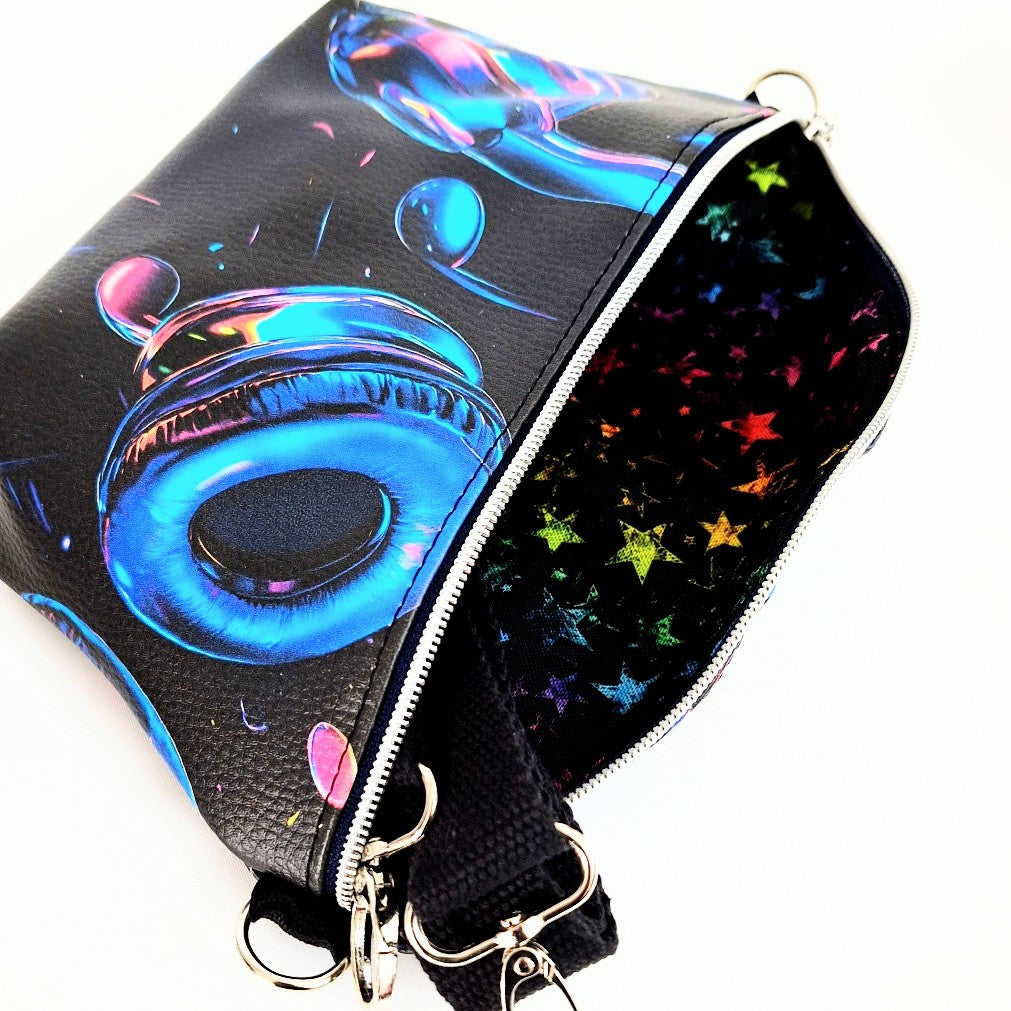 Bodybag Damen, Crossbody Tasche, Umhängetasche, kleine Schultertasche, Tasche aus Kunstleder, handgemachte Tasche, Alltagstasche, Freizeittasche, kompakte Tasche, Crossbody Bag Damen.