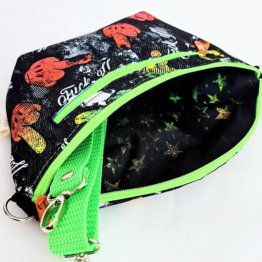 Bodybag Damen, Crossbody Tasche, Umhängetasche, wasserabweisende Tasche, kleine Schultertasche, handgemachte Tasche, Alltagstasche, Freizeittasche, Crossbody Bag Damen, praktische Bodybag.