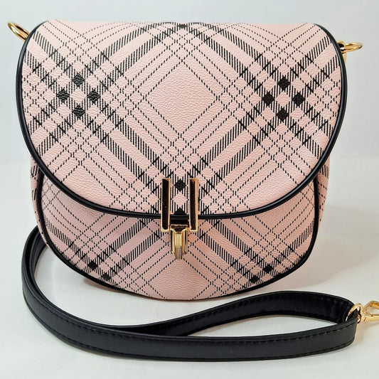 Karo Chérie – Kleine Umhängetasche Damen | Saddle Bag rosa kariert | Kunstleder Handtasche mit Goldverschluss
