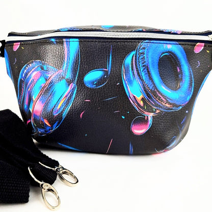 Bodybag Damen, Crossbody Tasche, Umhängetasche, kleine Schultertasche, Tasche aus Kunstleder, handgemachte Tasche, Alltagstasche, Freizeittasche, kompakte Tasche, Crossbody Bag Damen.