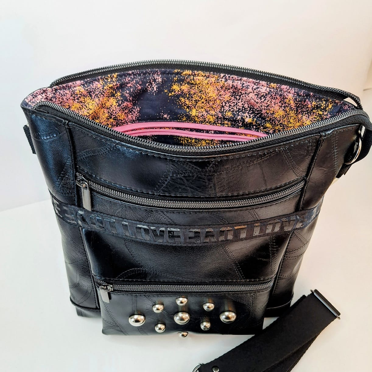 Tasche Rebelia