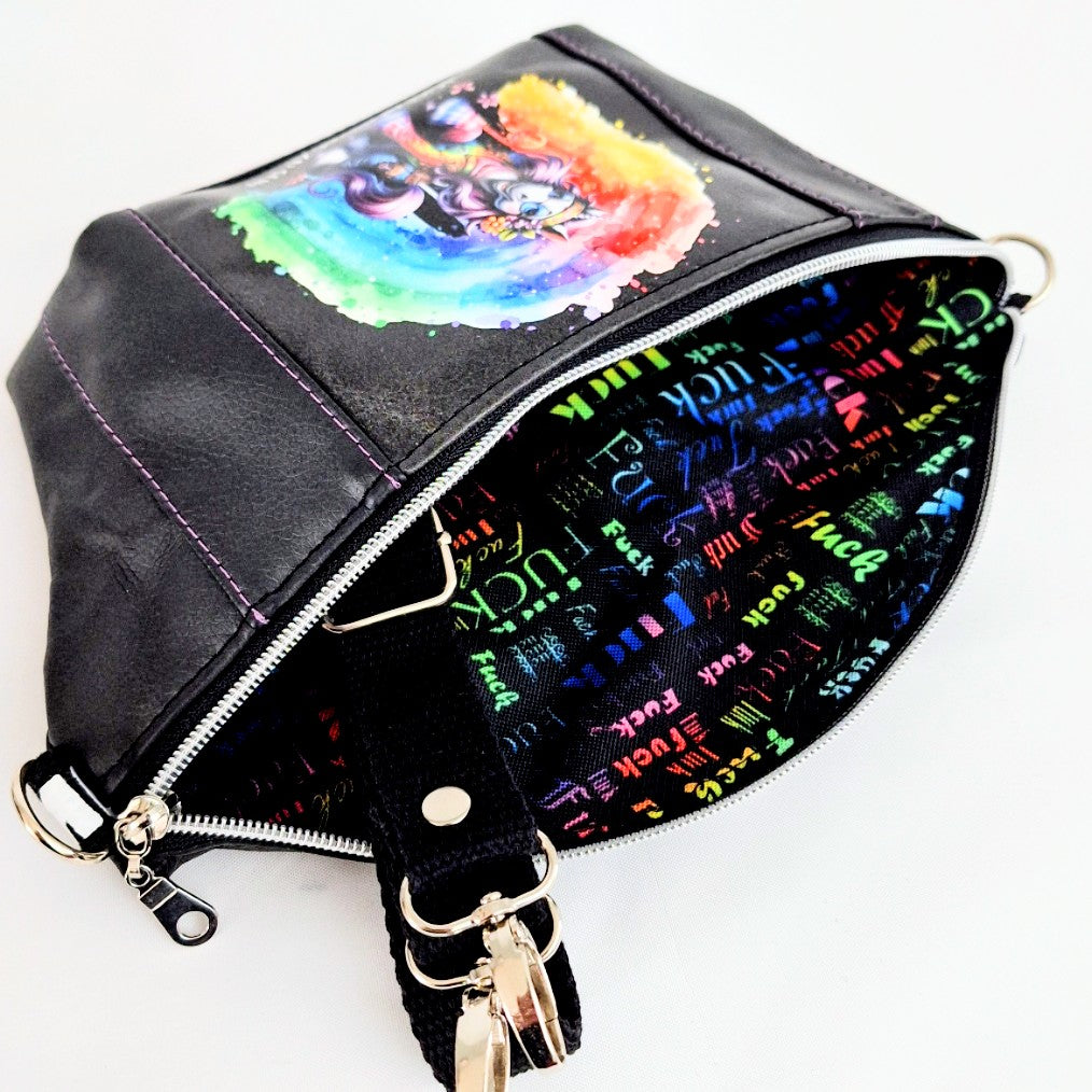 Bodybag Damen, Crossbody Tasche, Umhängetasche, kleine Schultertasche, Tasche aus Kunstleder, handgemachte Tasche, Alltagstasche, Freizeittasche, kompakte Tasche, Crossbody Bag Damen.