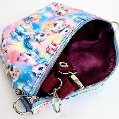 Bodybag Kinder, Crossbody Tasche, Umhängetasche, kleine Schultertasche, Tasche aus Kunstleder, handgemachte Tasche, Alltagstasche, Freizeittasche, kompakte Tasche, Crossbody Bag Damen.