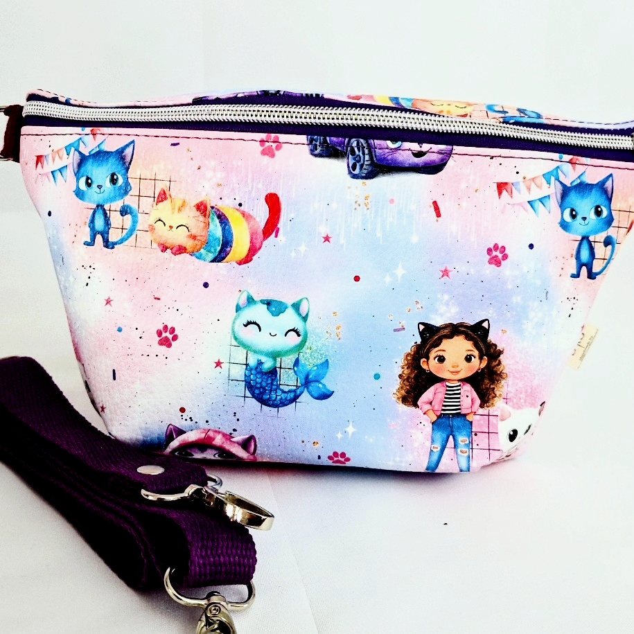 Bodybag Damen, Crossbody Tasche, Umhängetasche, kleine Schultertasche, Tasche aus Kunstleder, handgemachte Tasche, Alltagstasche, Freizeittasche, kompakte Tasche, Crossbody Bag Damen.
