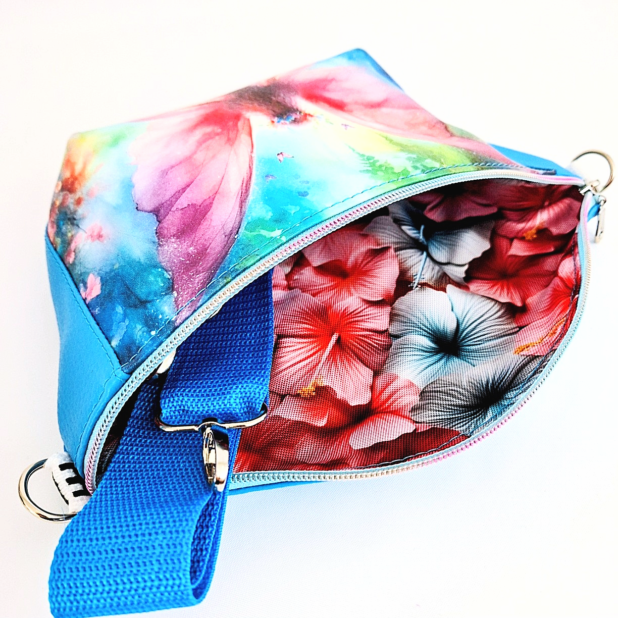 Bodybag Damen, Crossbody Tasche, Umhängetasche, kleine Schultertasche, Tasche aus Kunstleder, handgemachte Tasche, Alltagstasche, Freizeittasche, kompakte Tasche, Crossbody Bag Damen.